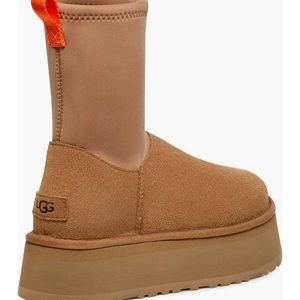 Brand New UGG DIPPERS